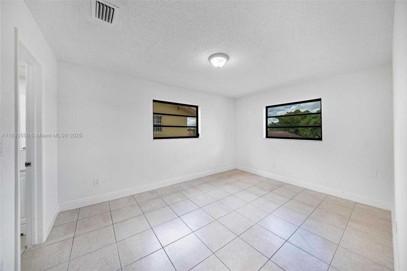 Small Image of 1283 WEST 42ND ST, Hialeah Number 38