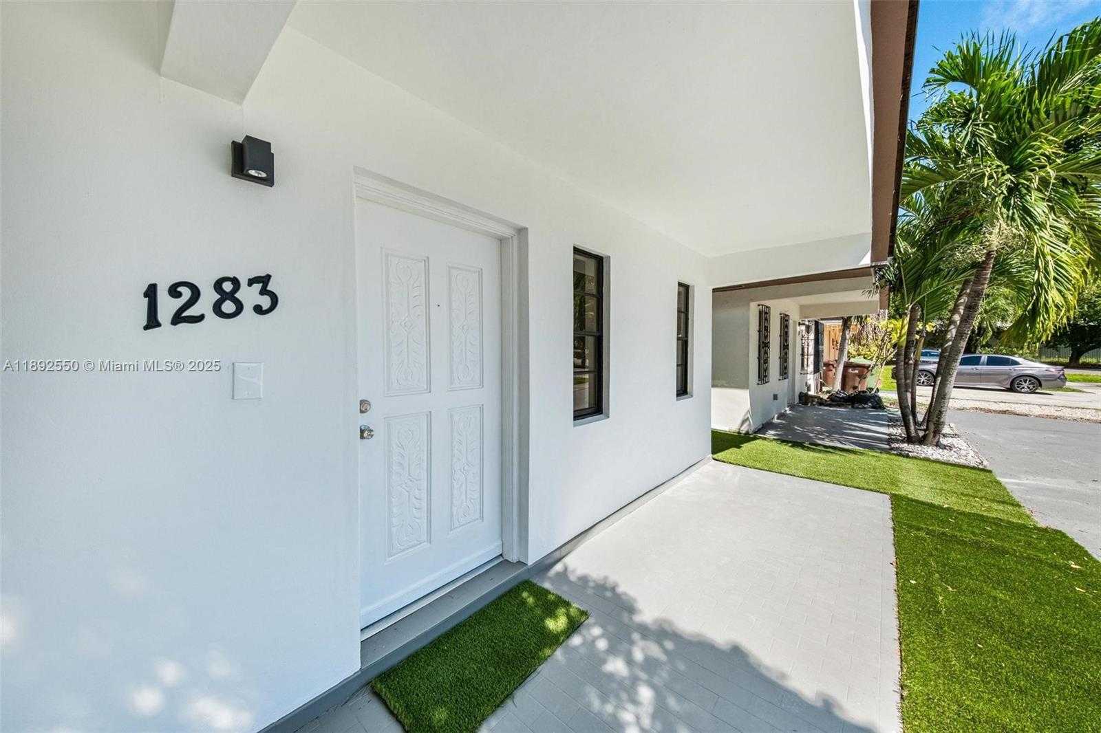 Small Image of 1283 WEST 42ND ST, Hialeah Number 4