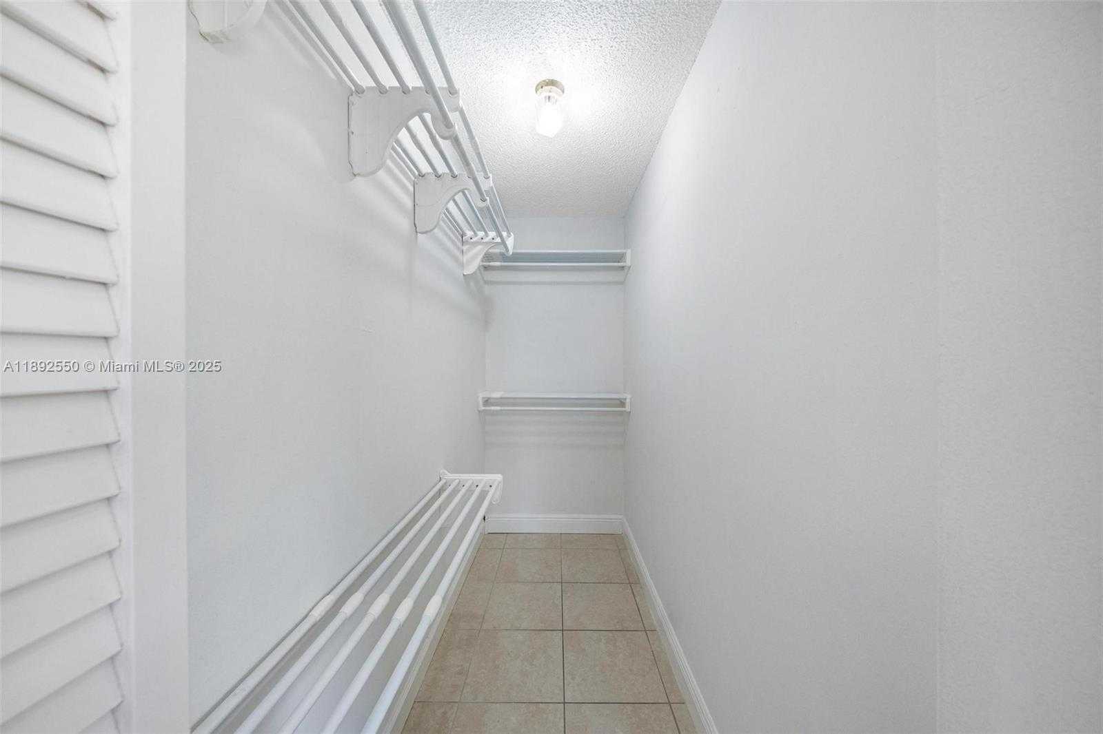 Small Image of 1283 WEST 42ND ST, Hialeah Number 40