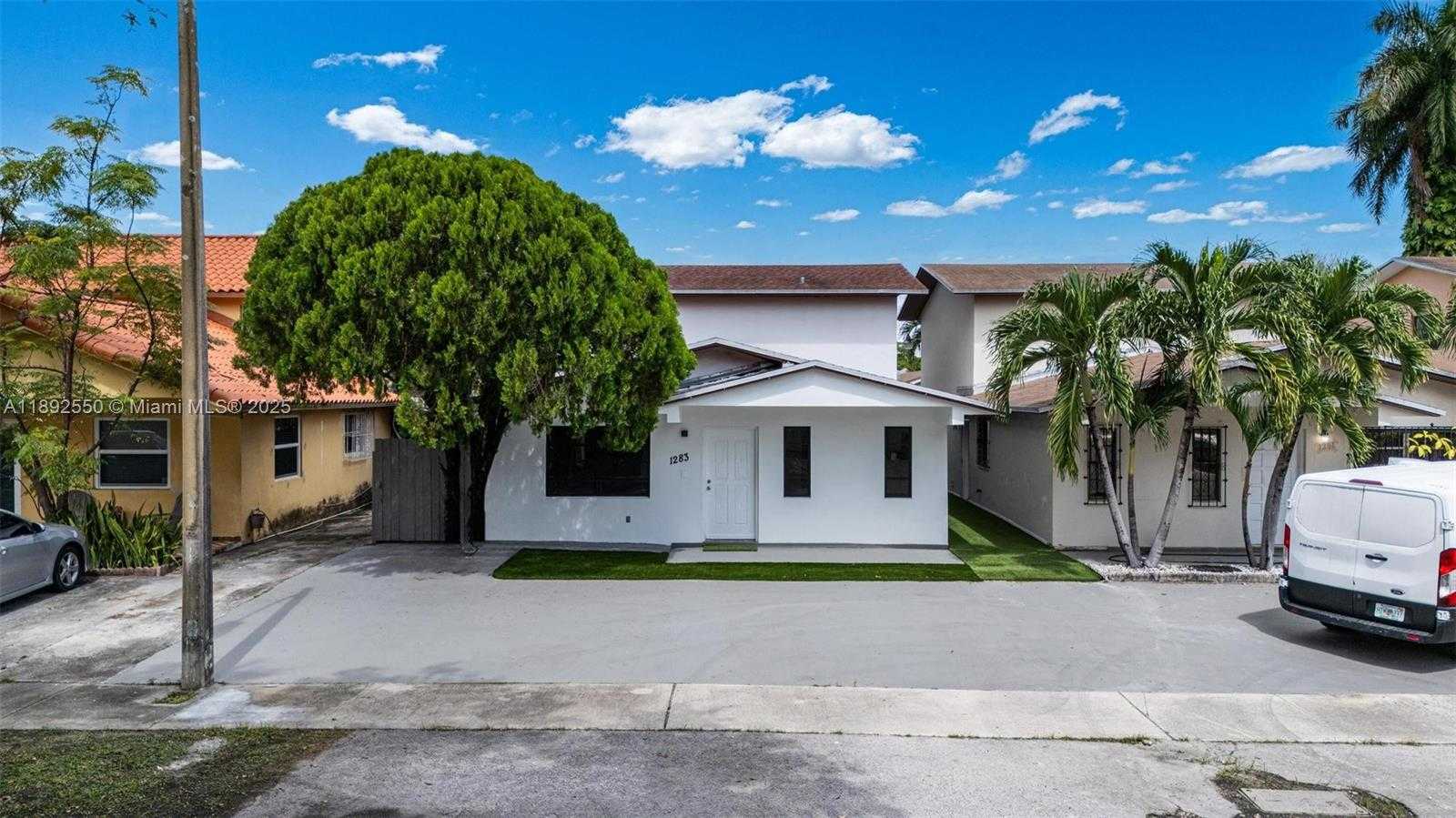 Small Image of 1283 WEST 42ND ST, Hialeah Number 46