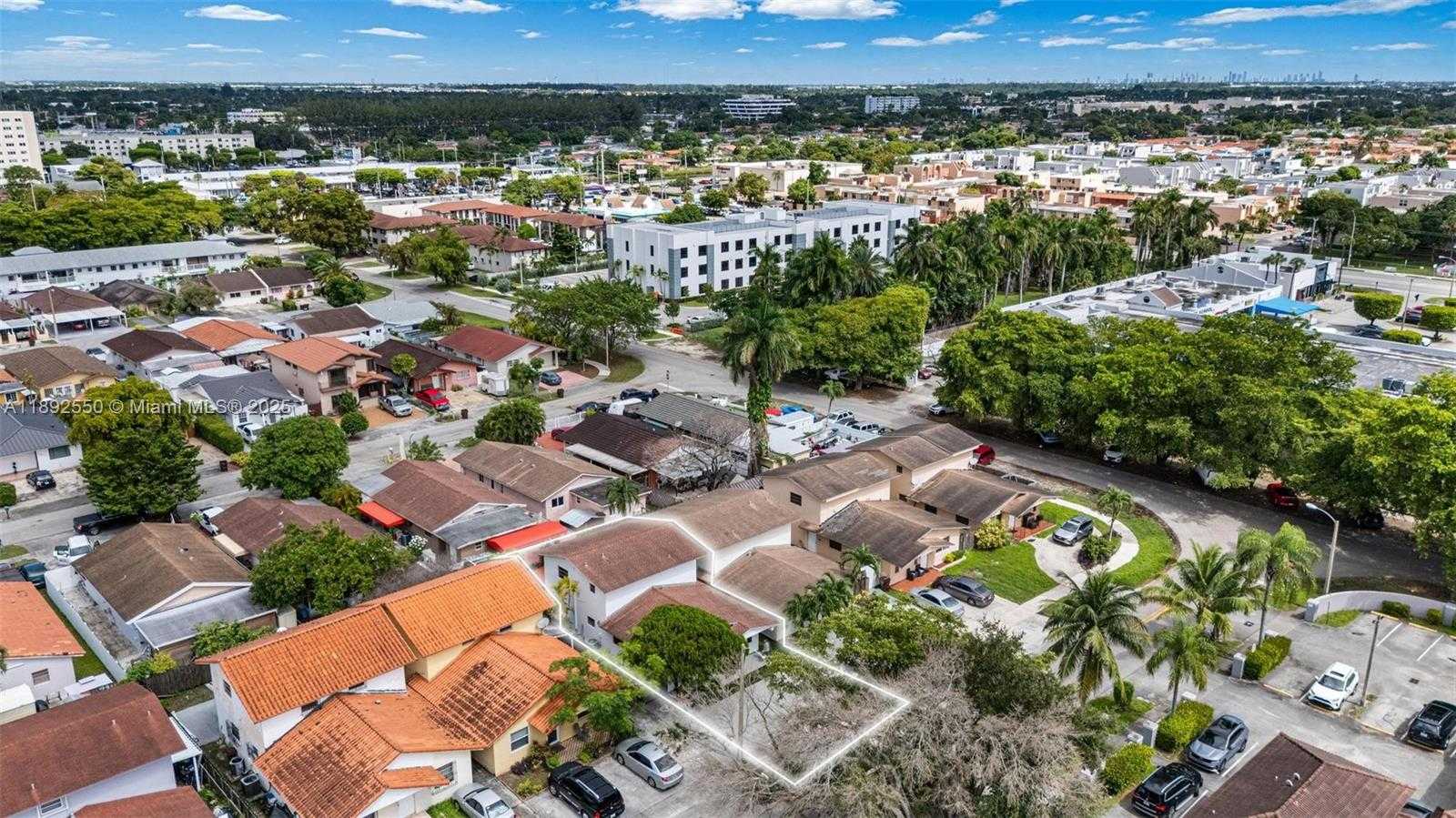 Small Image of 1283 WEST 42ND ST, Hialeah Number 48