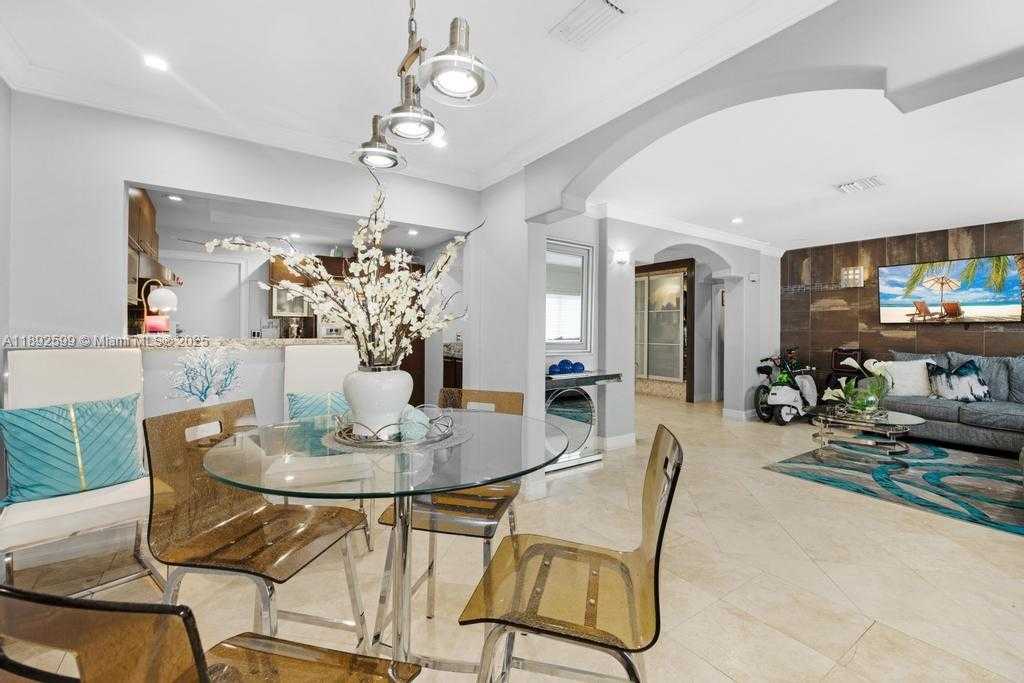 Small Image of 155 WEST 60TH ST, Hialeah Number 10