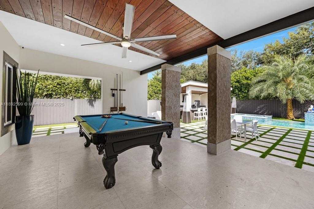 Small Image of 155 WEST 60TH ST, Hialeah Number 14
