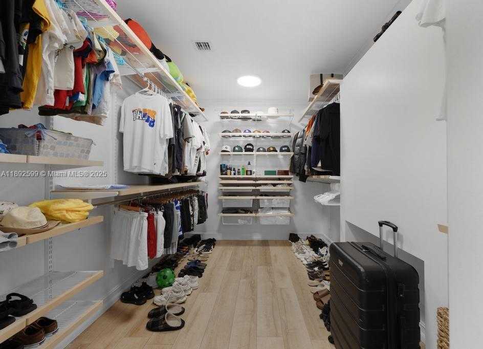Small Image of 155 WEST 60TH ST, Hialeah Number 18
