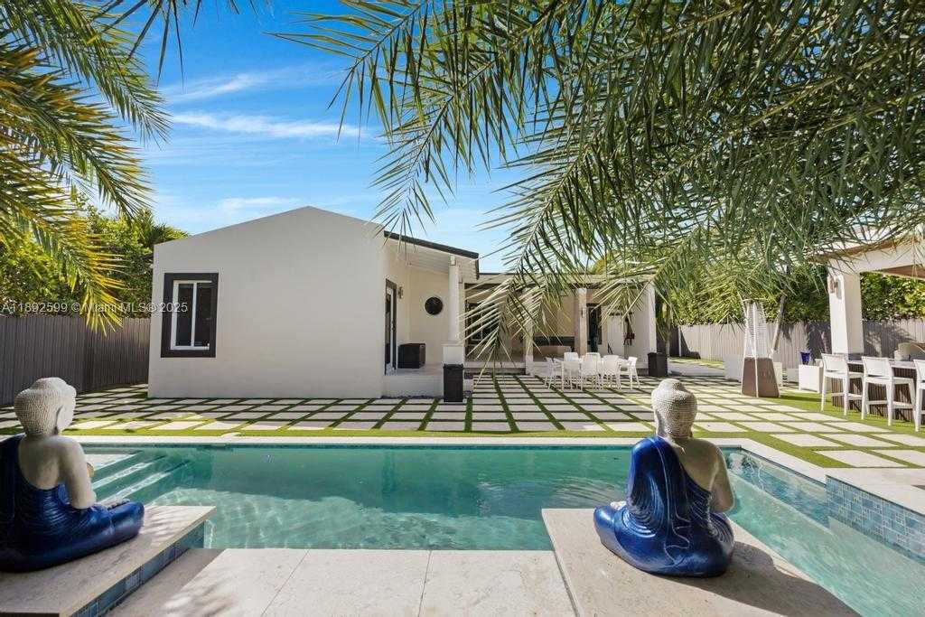 Small Image of 155 WEST 60TH ST, Hialeah Number 28
