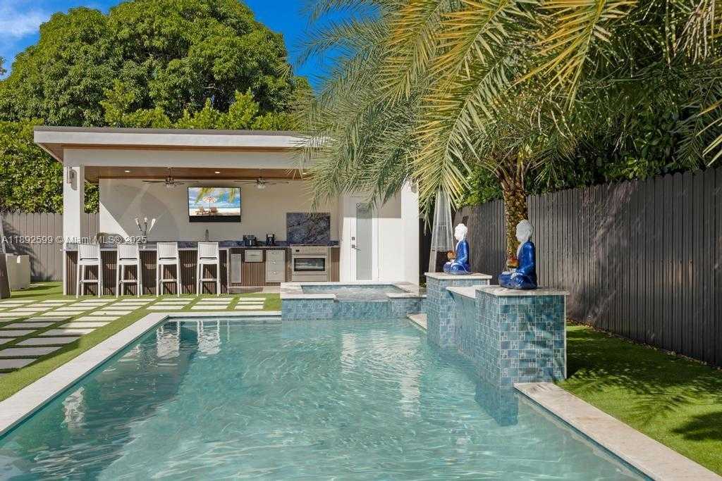 Small Image of 155 WEST 60TH ST, Hialeah Number 5