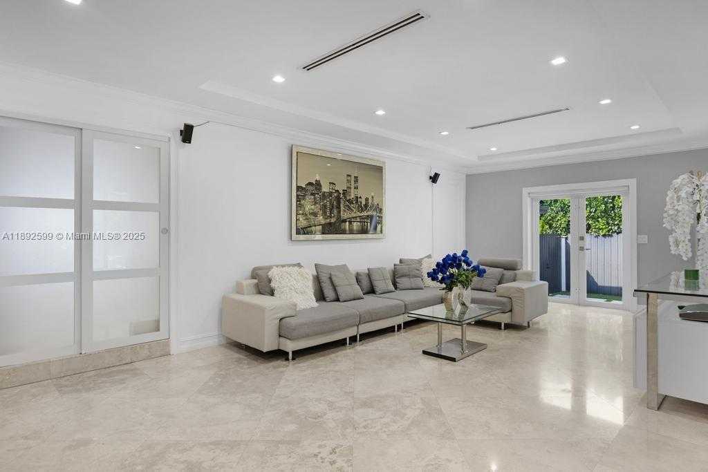 Small Image of 155 WEST 60TH ST, Hialeah Number 7