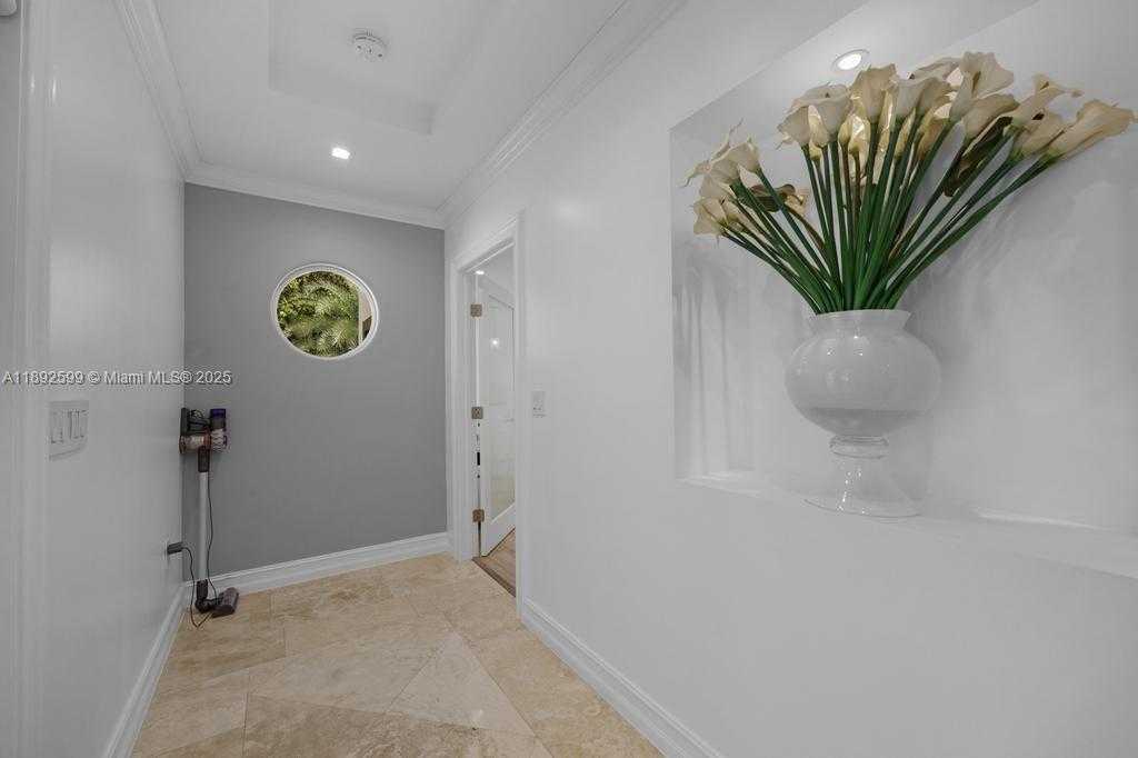 Small Image of 155 WEST 60TH ST, Hialeah Number 8