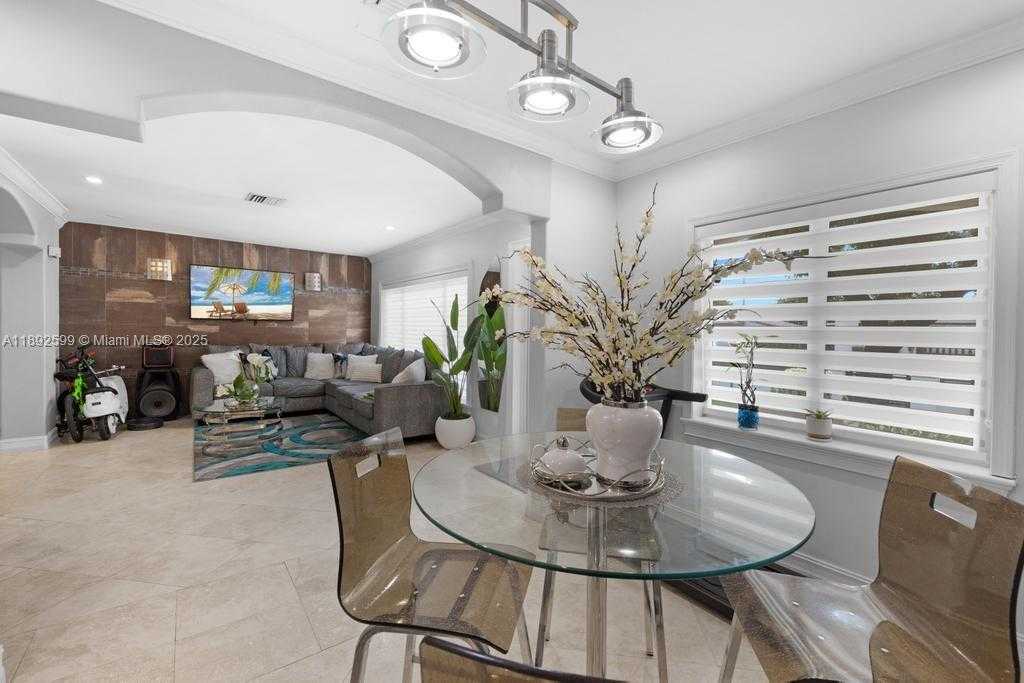 Small Image of 155 WEST 60TH ST, Hialeah Number 9