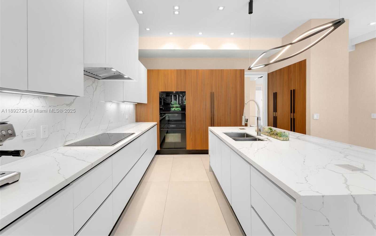 Small Image of 229 GOLDEN BEACH DR, Golden Beach Number 13