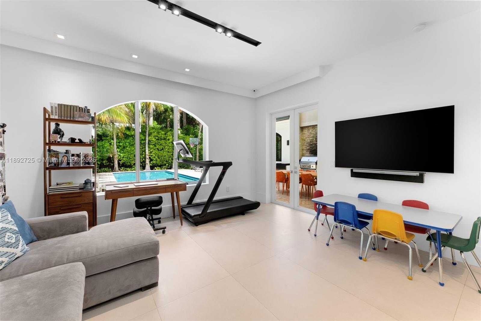 Small Image of 229 GOLDEN BEACH DR, Golden Beach Number 14