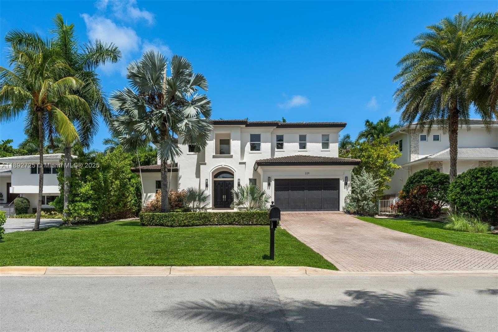 Small Image of 229 GOLDEN BEACH DR, Golden Beach Number 2