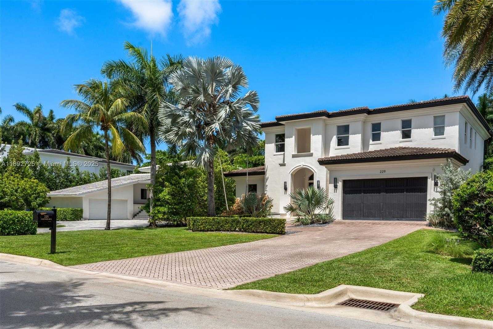 Small Image of 229 GOLDEN BEACH DR, Golden Beach Number 3