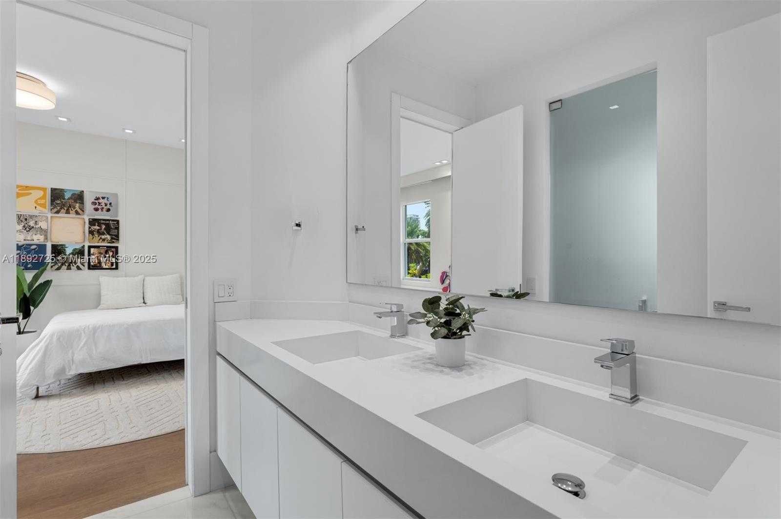 Small Image of 229 GOLDEN BEACH DR, Golden Beach Number 30