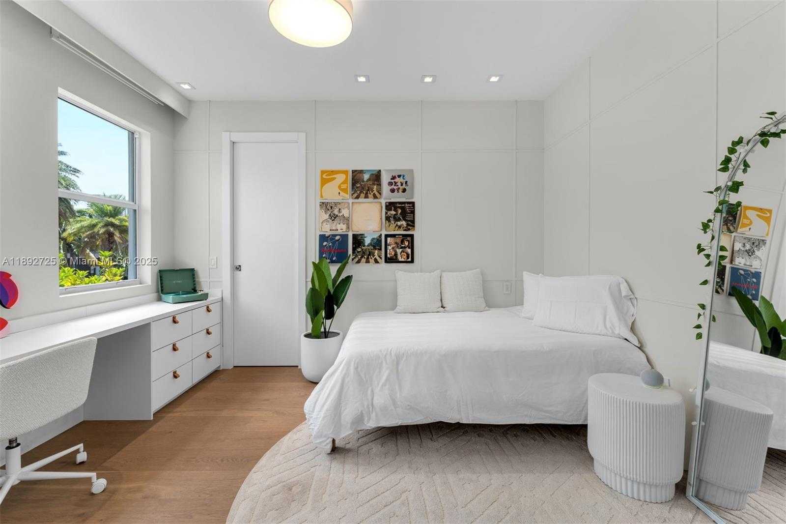 Small Image of 229 GOLDEN BEACH DR, Golden Beach Number 32