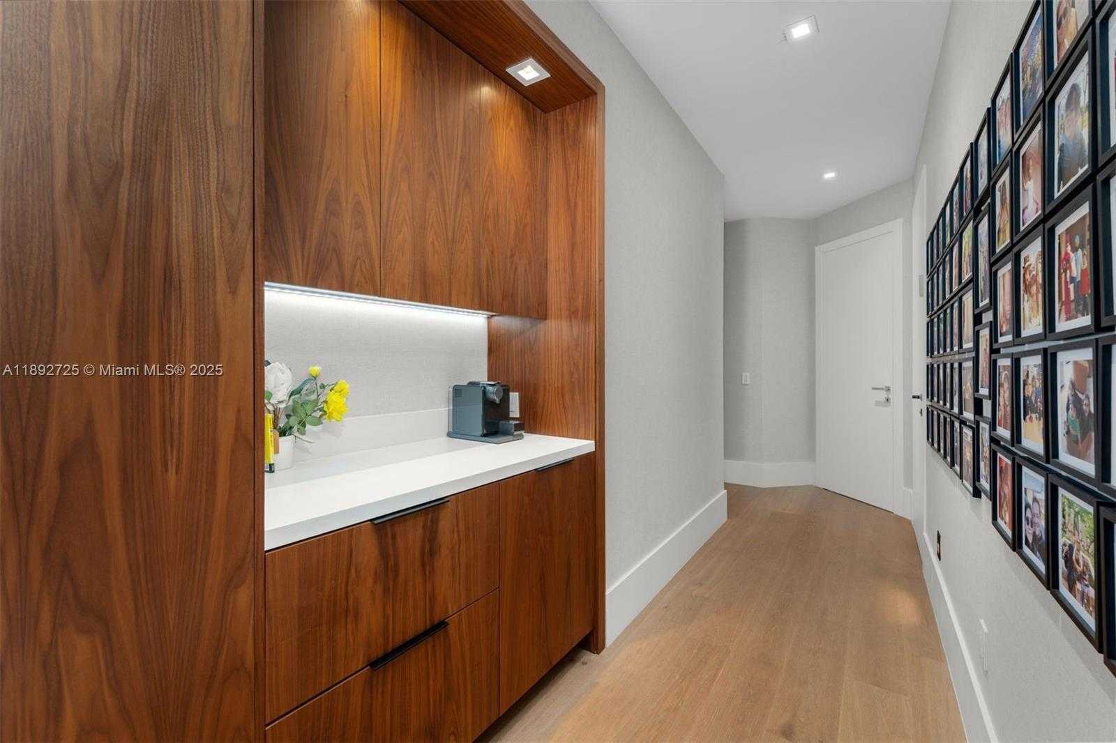 Small Image of 229 GOLDEN BEACH DR, Golden Beach Number 37