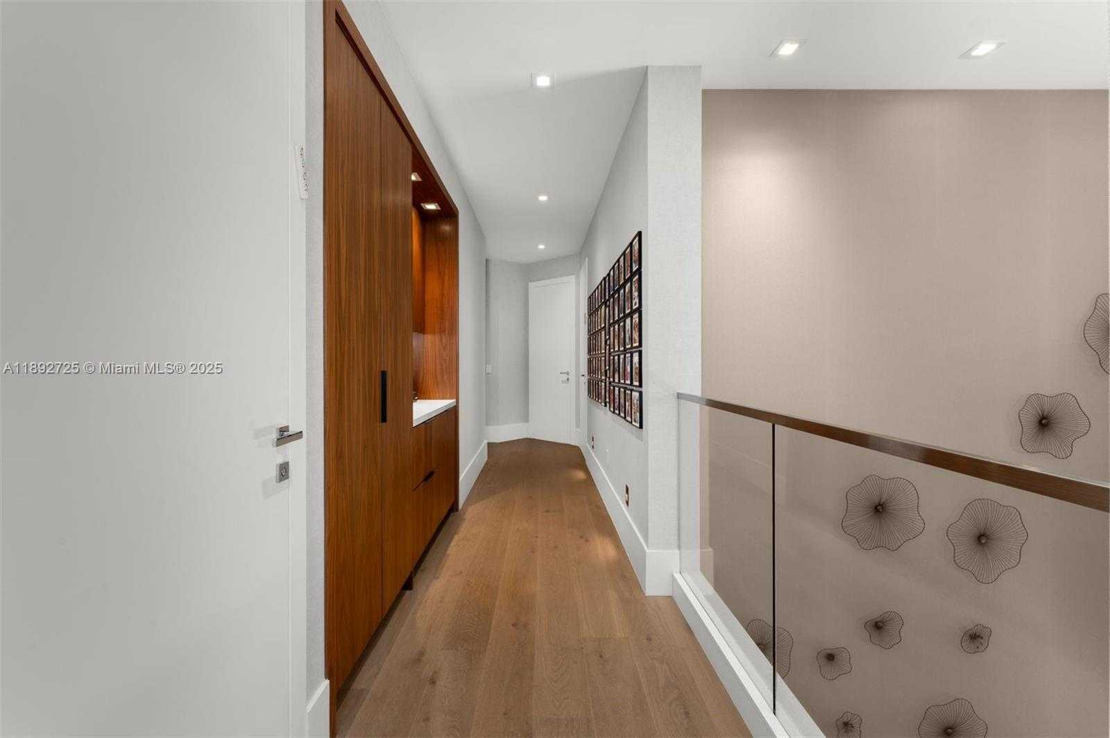 Small Image of 229 GOLDEN BEACH DR, Golden Beach Number 38