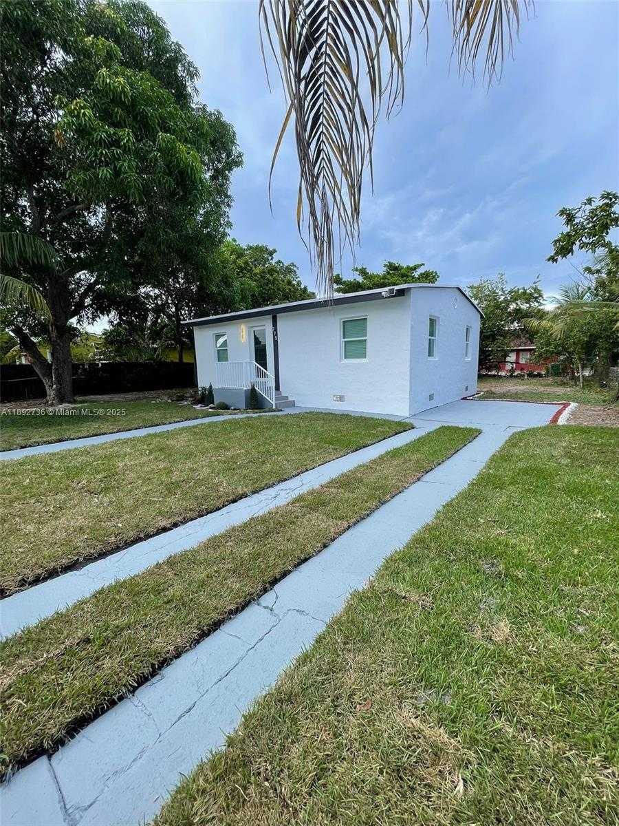 Small Image of 775 NORTH WEST 142ND ST, Miami Number 4