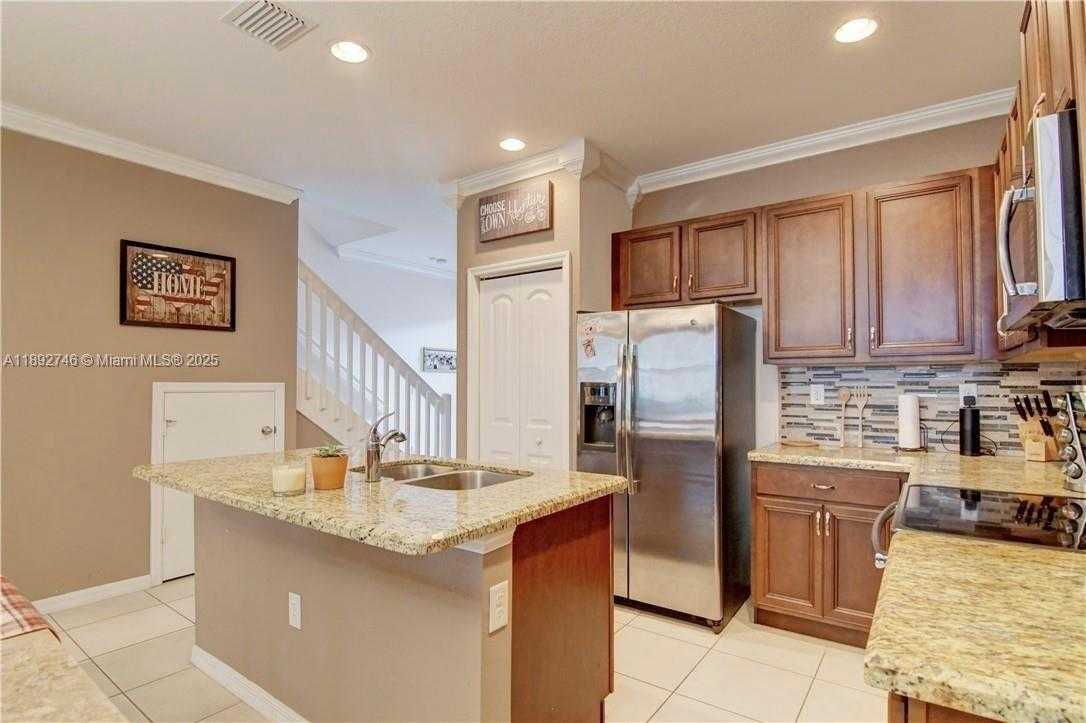 Small Image of 1071 NORTH WEST 33RD CT, Pompano Beach Number 3