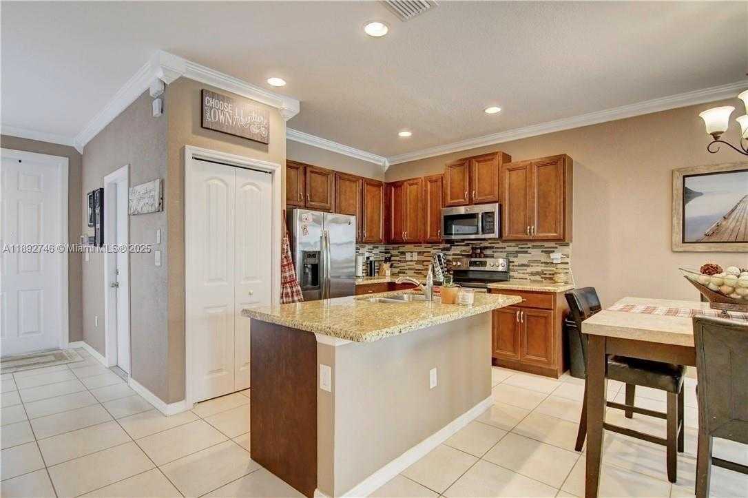 Small Image of 1071 NORTH WEST 33RD CT, Pompano Beach Number 4