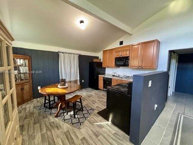 Small Image of 23060 SOUTH WEST 155TH AVE, Miami Number 7