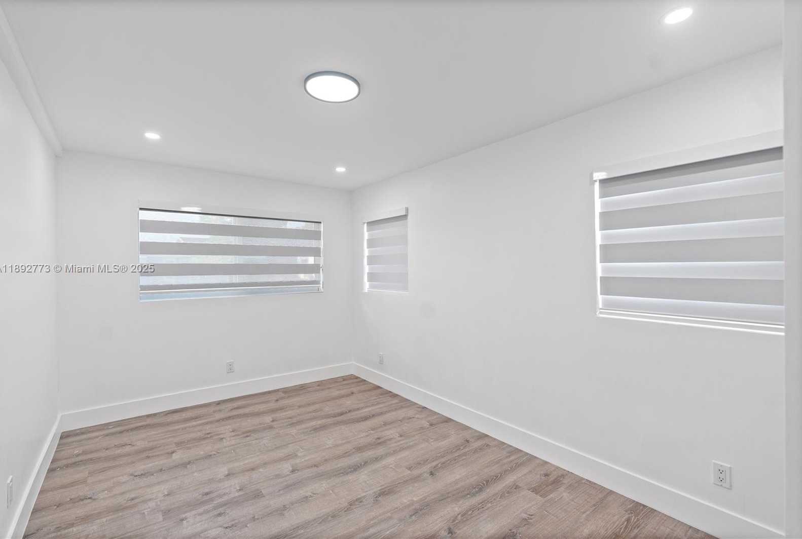 Small Image of 2441 NORTH WEST 181ST TER, Miami Gardens Number 18