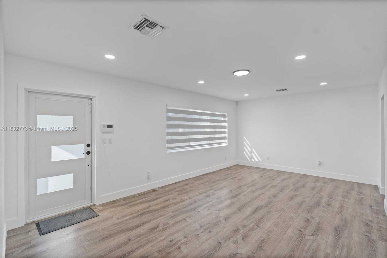 Small Image of 2441 NORTH WEST 181ST TER, Miami Gardens Number 4