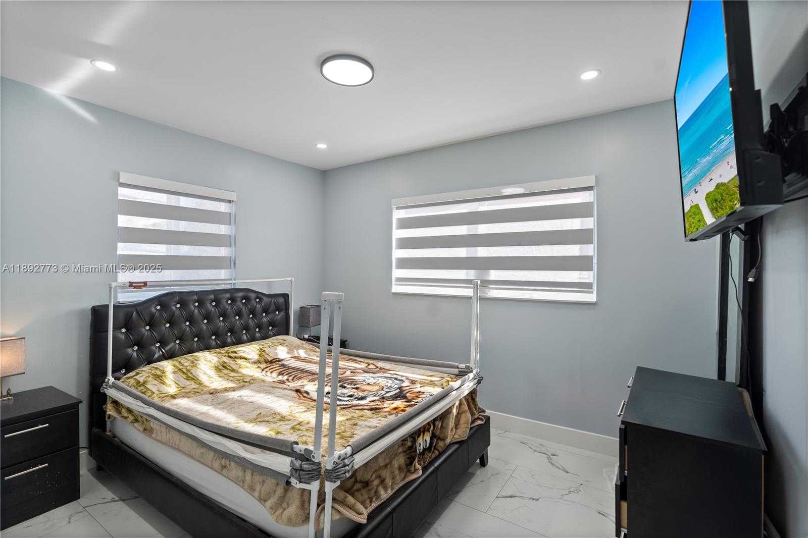 Small Image of 2441 NORTH WEST 181ST TER, Miami Gardens Number 9