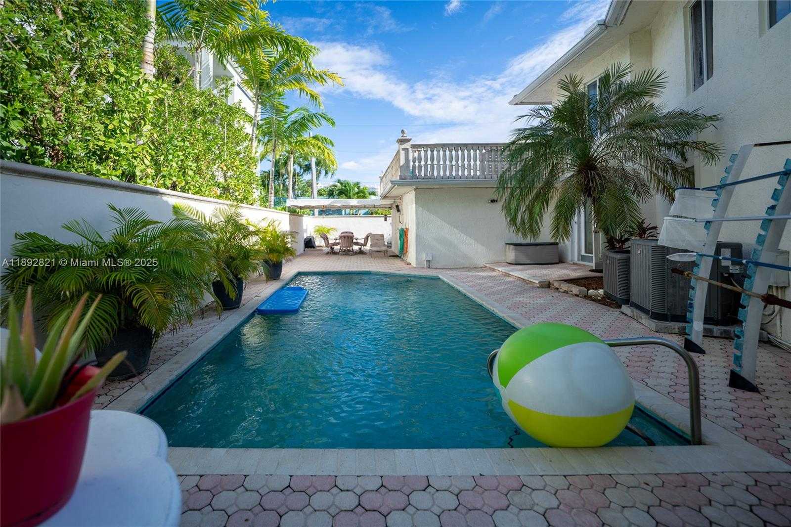 Small Image of 2701 NORTH ATLANTIC BLVD, Fort Lauderdale Number 15