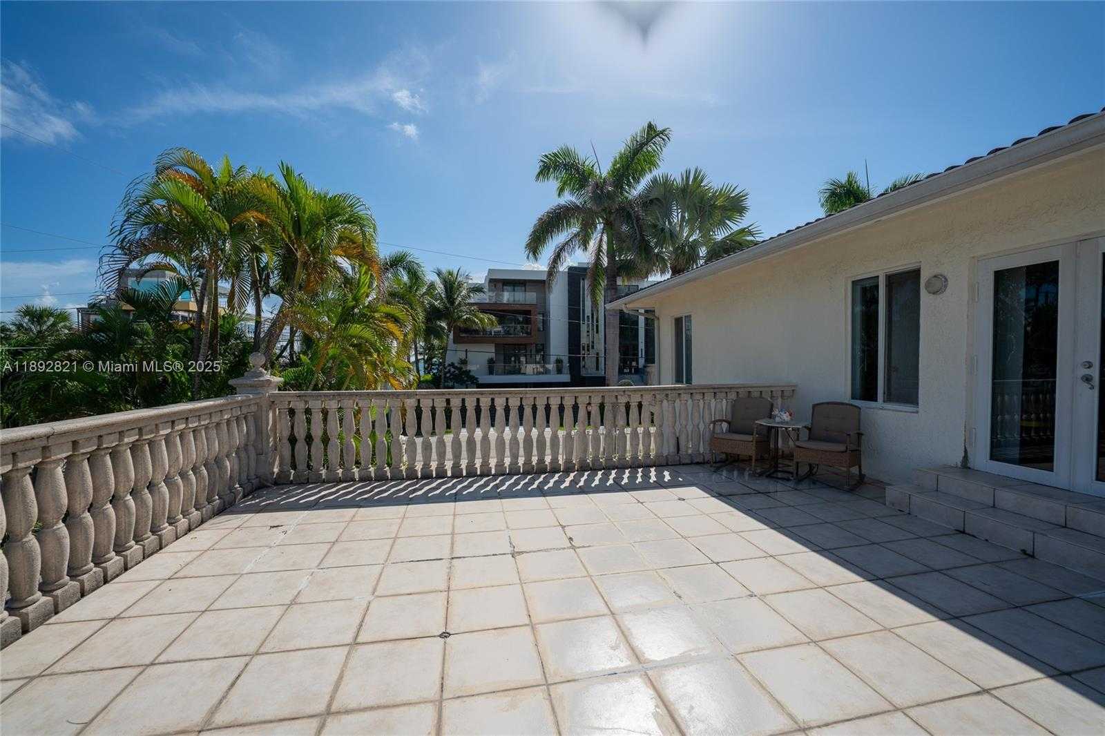 Small Image of 2701 NORTH ATLANTIC BLVD, Fort Lauderdale Number 17