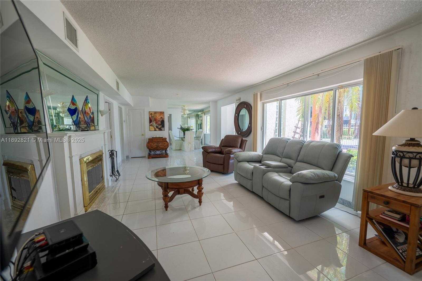 Small Image of 2701 NORTH ATLANTIC BLVD, Fort Lauderdale Number 18