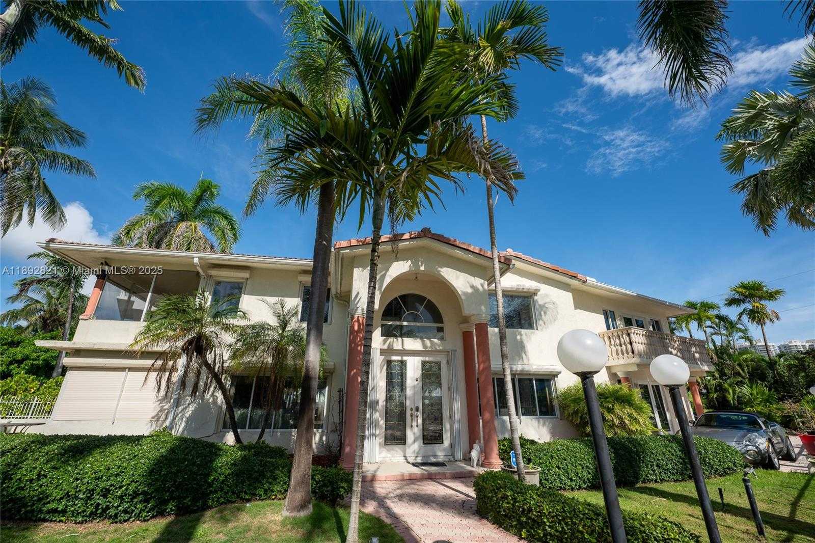 Small Image of 2701 NORTH ATLANTIC BLVD, Fort Lauderdale Number 2