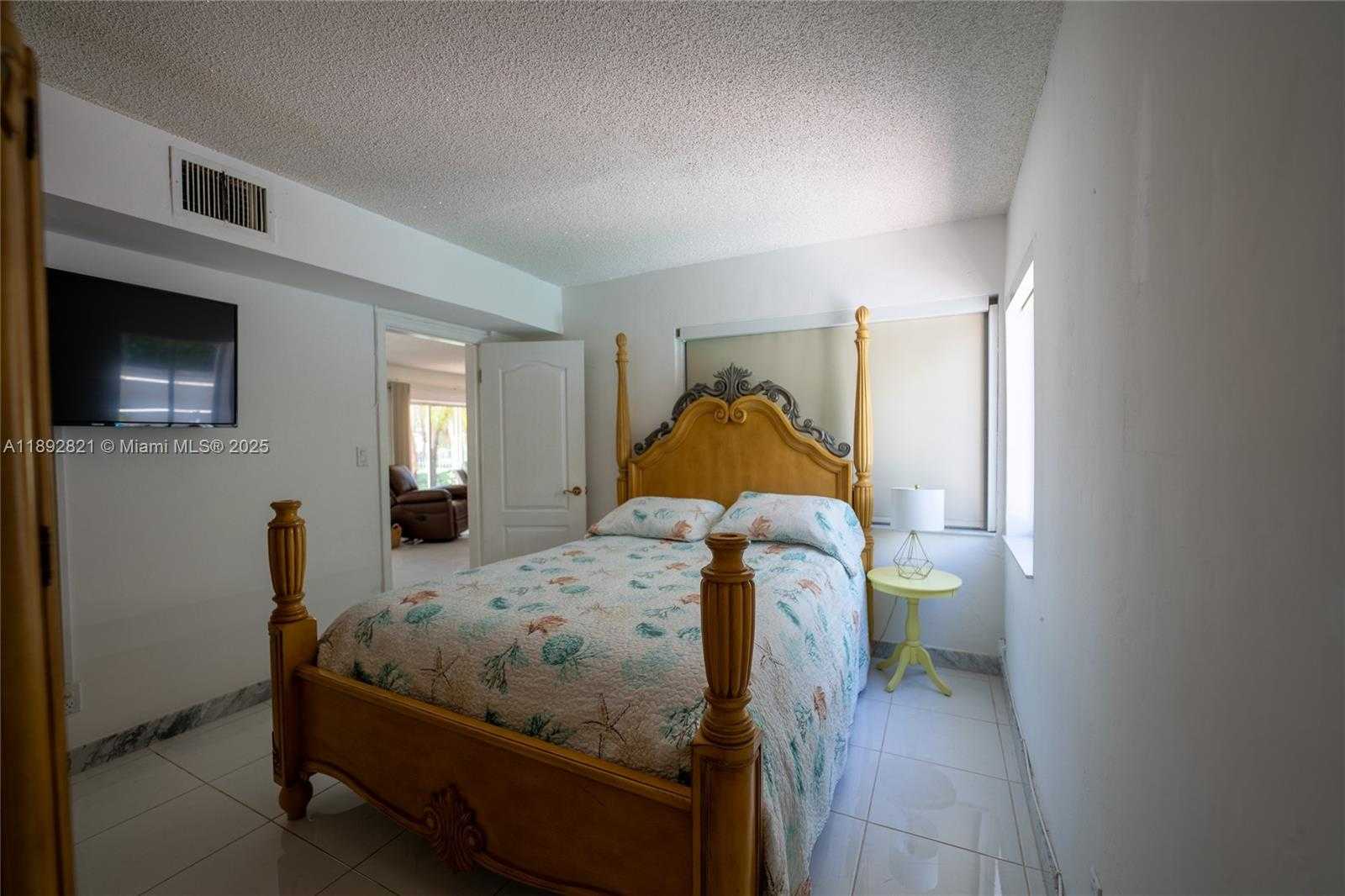 Small Image of 2701 NORTH ATLANTIC BLVD, Fort Lauderdale Number 27