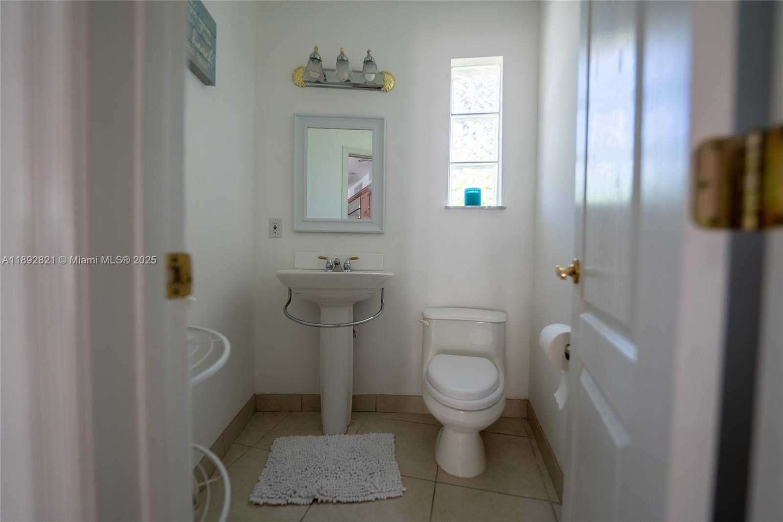 Small Image of 2701 NORTH ATLANTIC BLVD, Fort Lauderdale Number 30