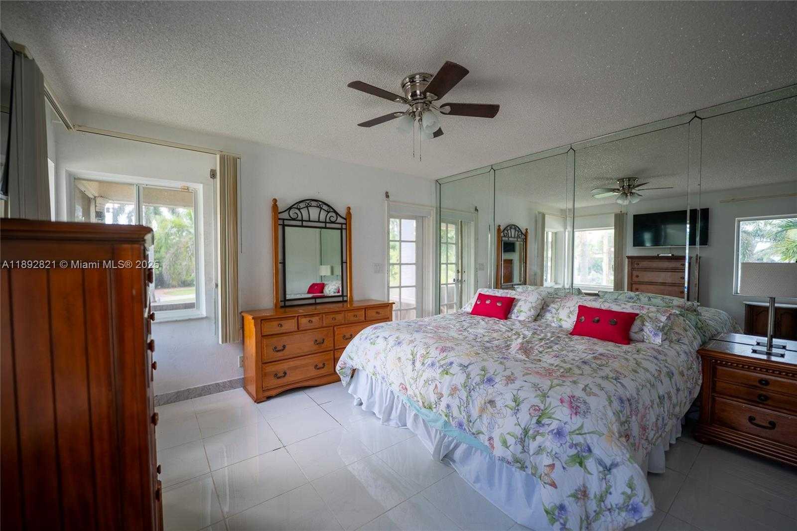 Small Image of 2701 NORTH ATLANTIC BLVD, Fort Lauderdale Number 35