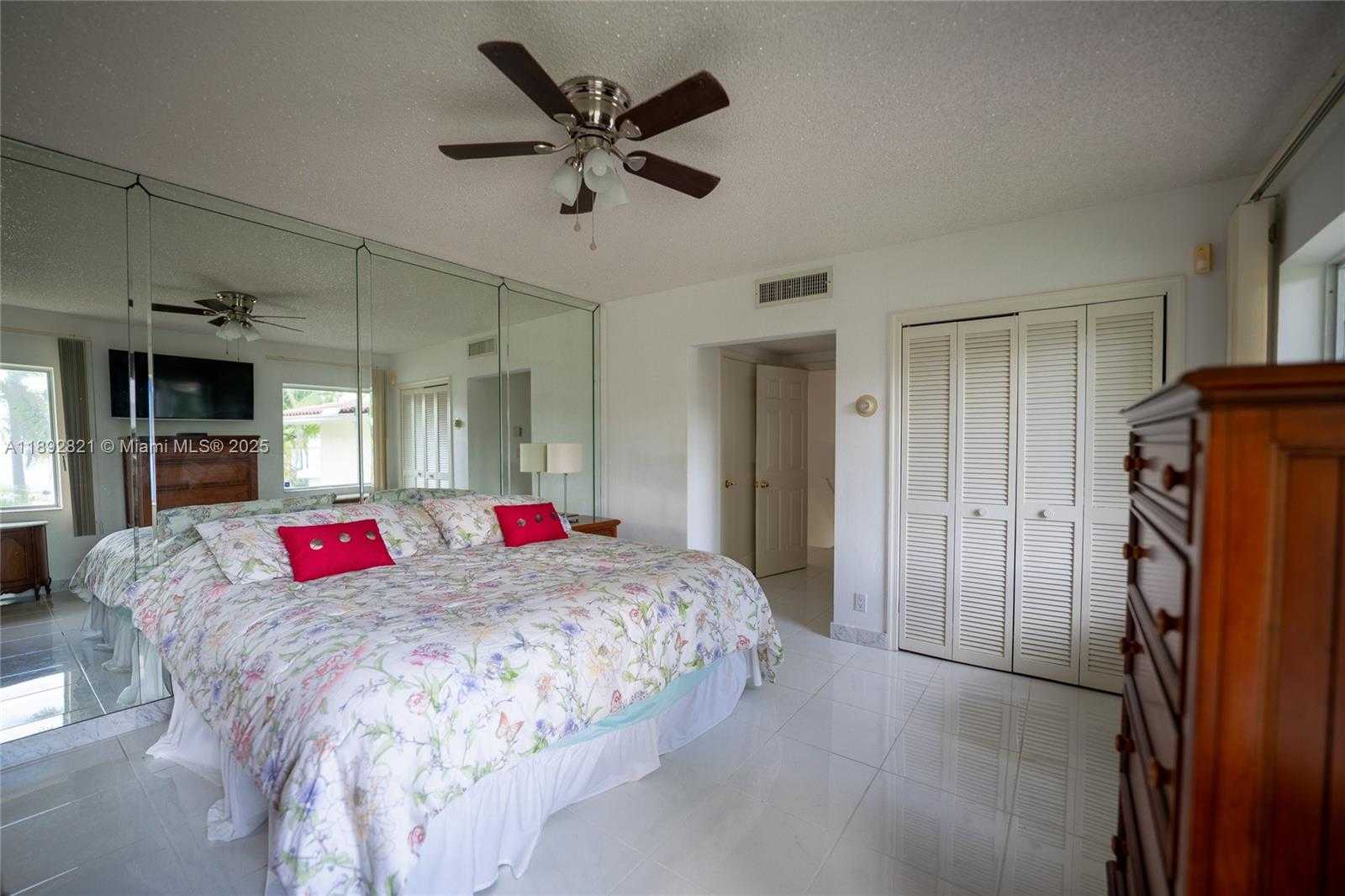 Small Image of 2701 NORTH ATLANTIC BLVD, Fort Lauderdale Number 36