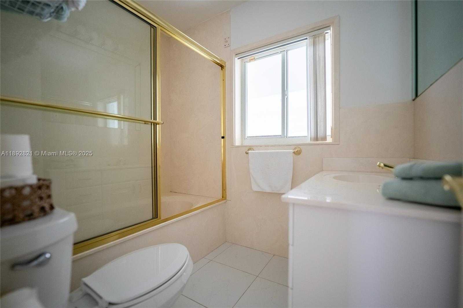 Small Image of 2701 NORTH ATLANTIC BLVD, Fort Lauderdale Number 37