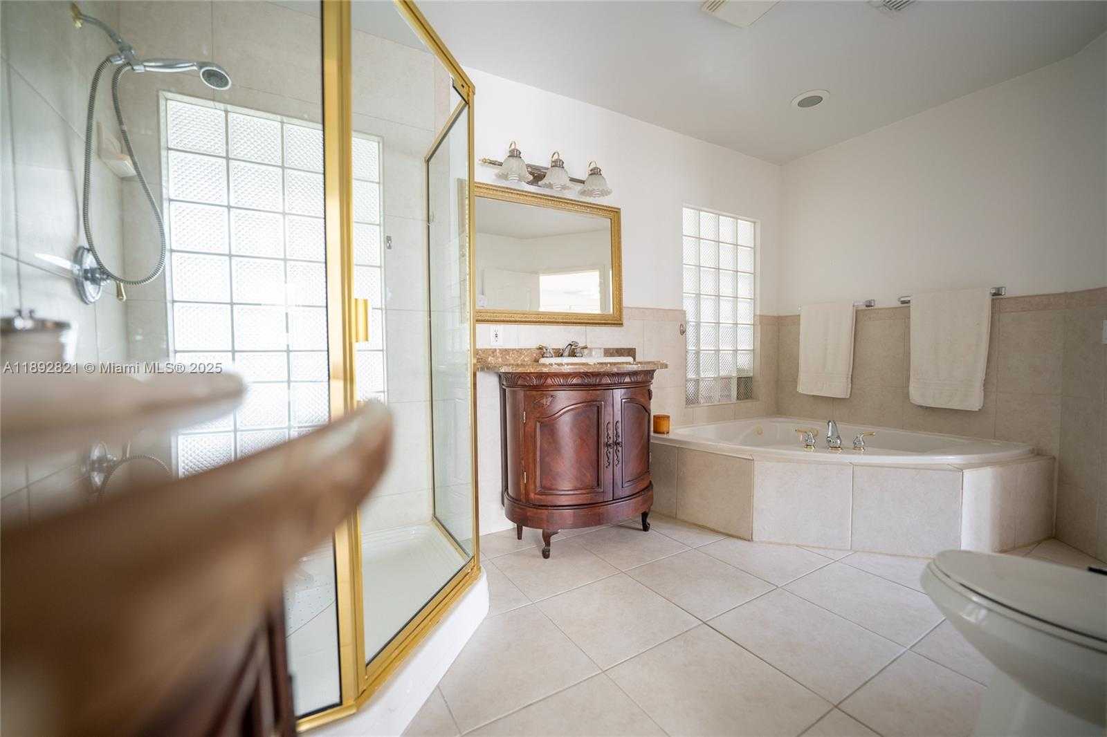Small Image of 2701 NORTH ATLANTIC BLVD, Fort Lauderdale Number 42