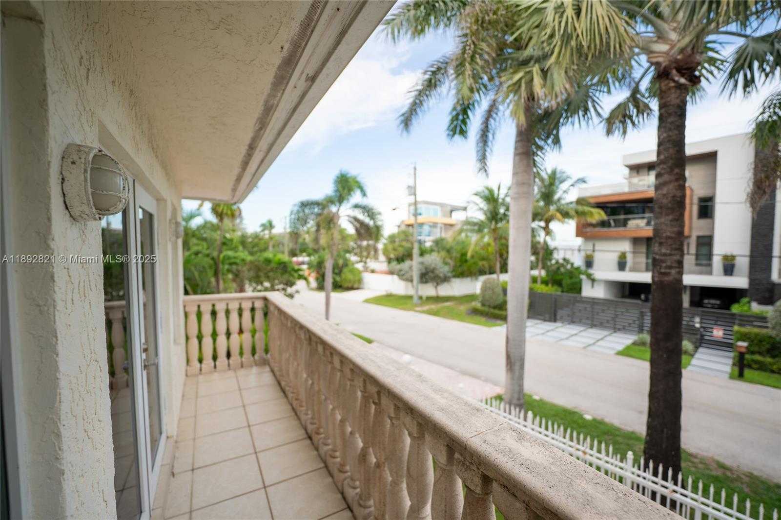Small Image of 2701 NORTH ATLANTIC BLVD, Fort Lauderdale Number 49