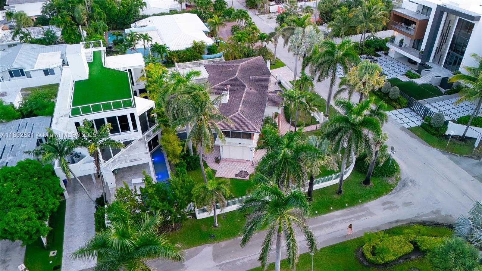 Small Image of 2701 NORTH ATLANTIC BLVD, Fort Lauderdale Number 69