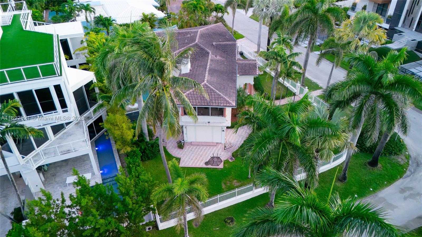 Small Image of 2701 NORTH ATLANTIC BLVD, Fort Lauderdale Number 70