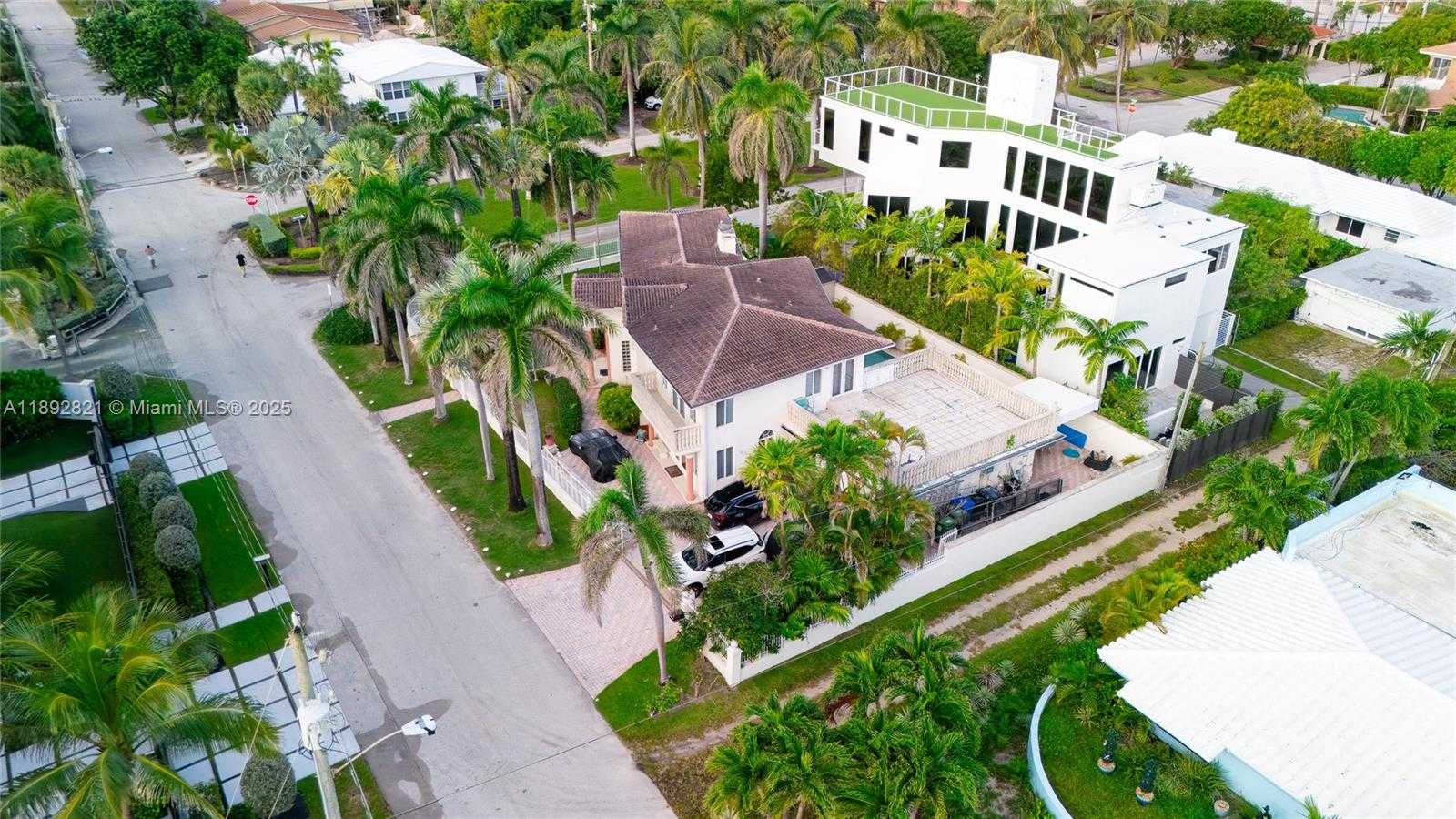 Small Image of 2701 NORTH ATLANTIC BLVD, Fort Lauderdale Number 74