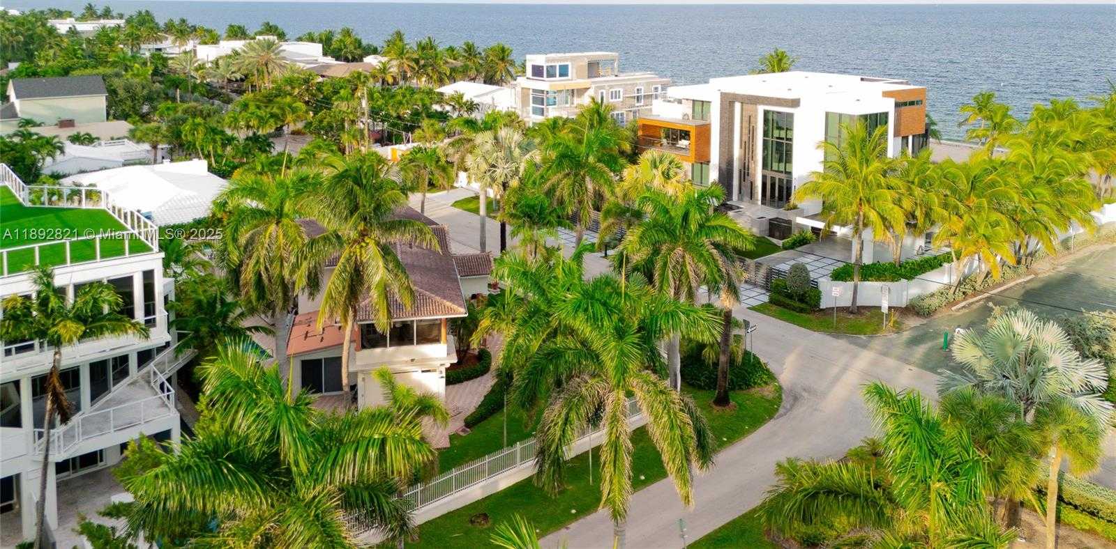 Small Image of 2701 NORTH ATLANTIC BLVD, Fort Lauderdale Number 82