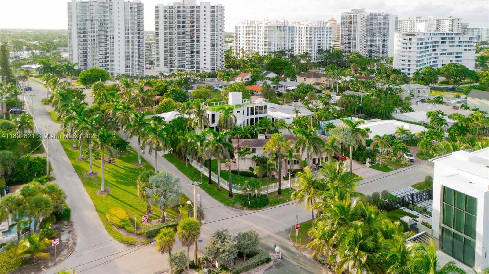 Small Image of 2701 NORTH ATLANTIC BLVD, Fort Lauderdale Number 83