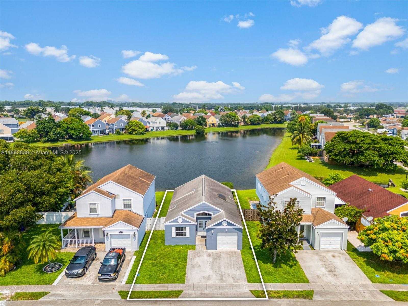 Small Image of 9917 WEST ELM LN, Miramar Number 13