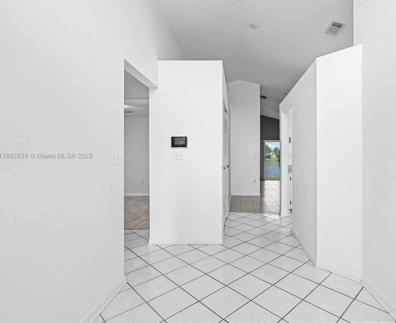 Small Image of 9917 WEST ELM LN, Miramar Number 17