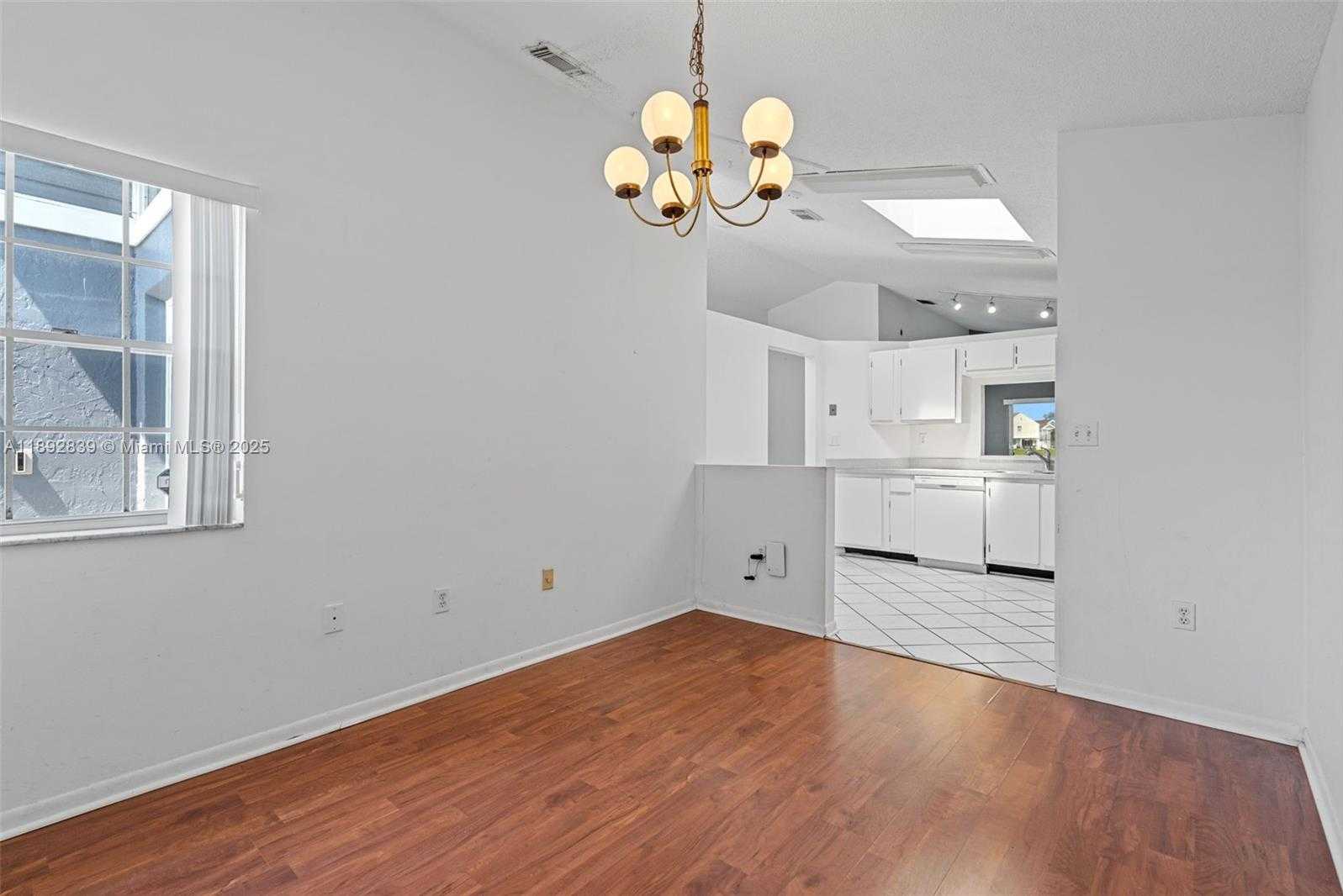 Small Image of 9917 WEST ELM LN, Miramar Number 21
