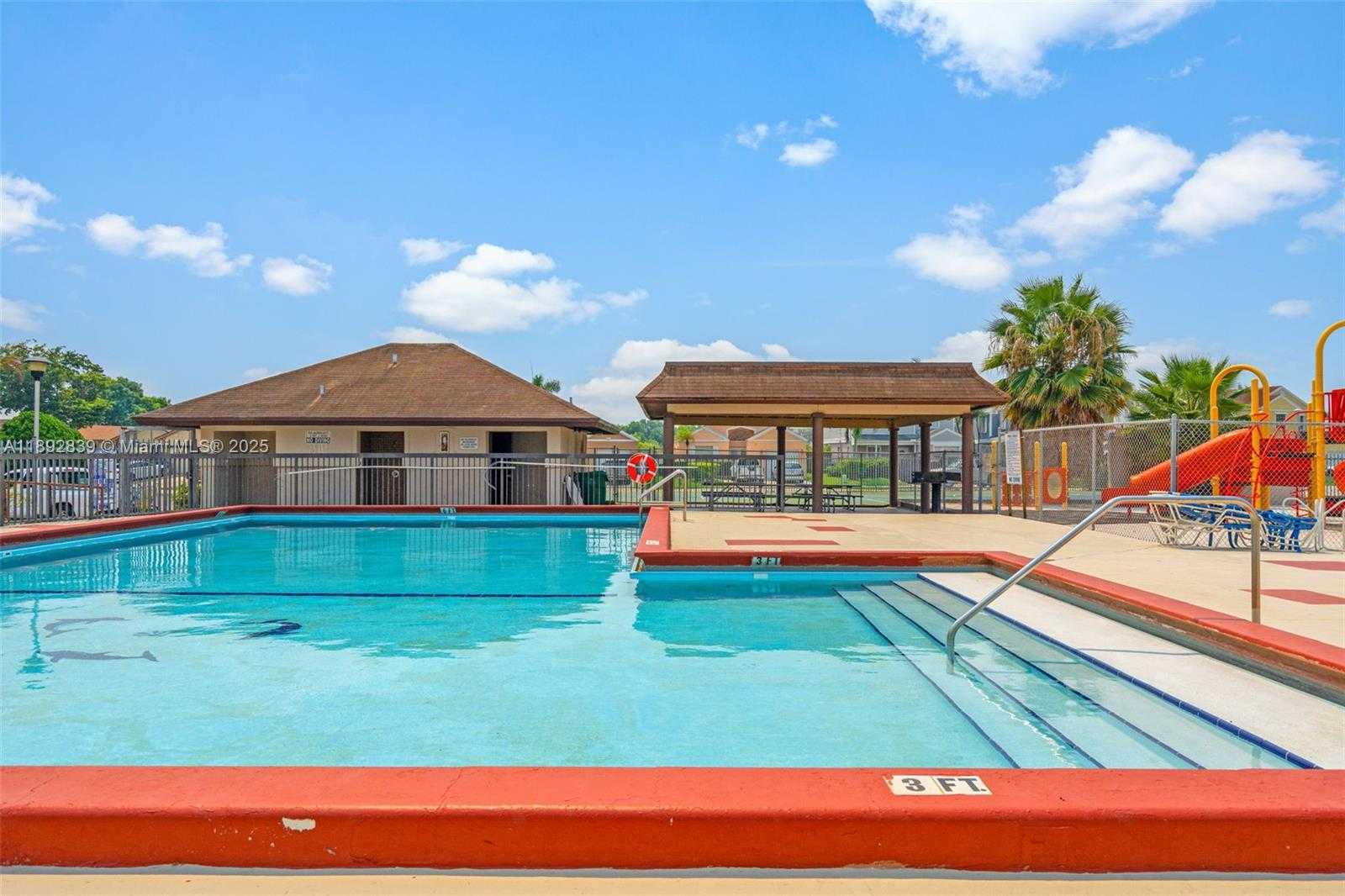 Small Image of 9917 WEST ELM LN, Miramar Number 46