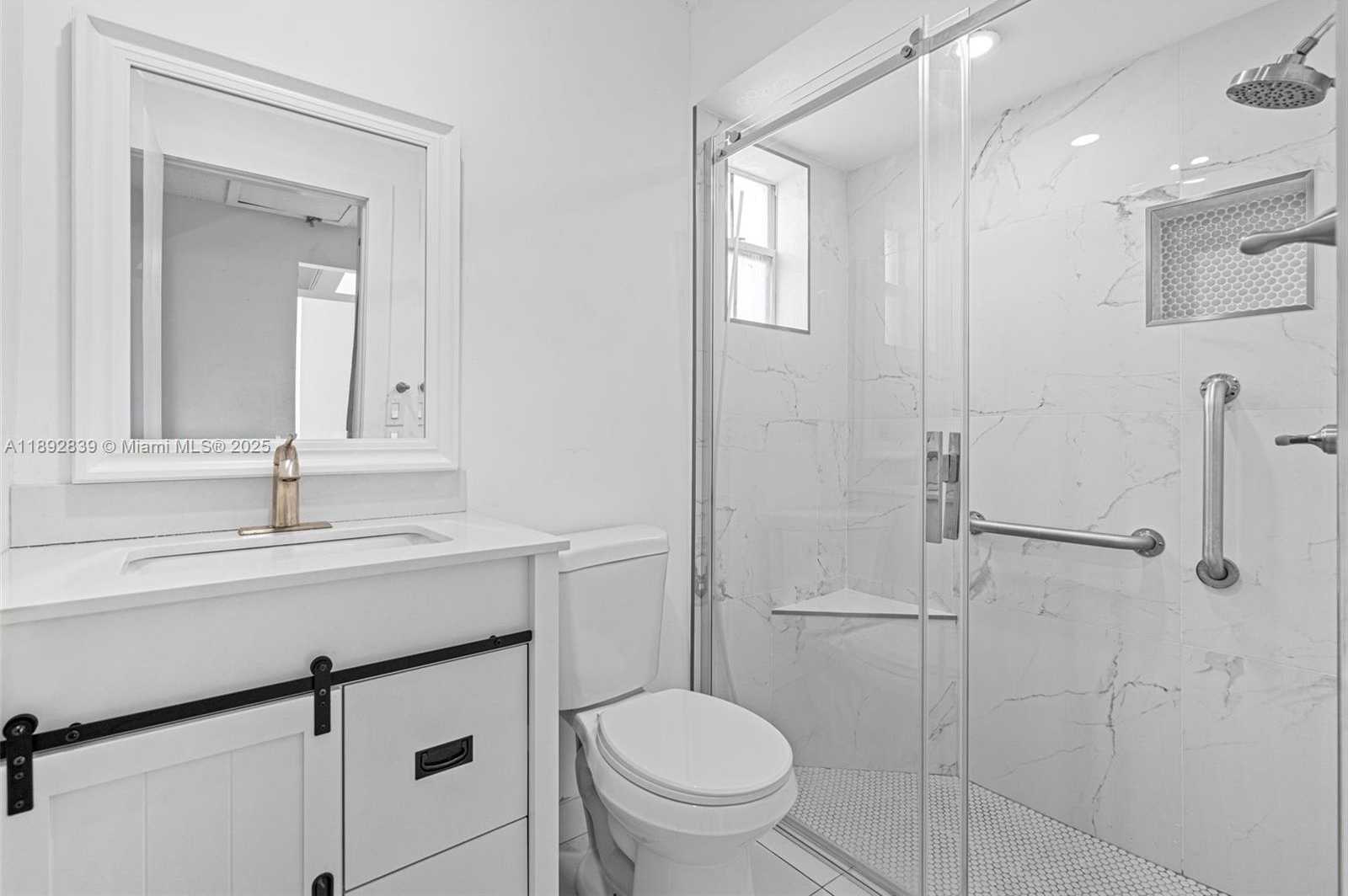 Small Image of 9917 WEST ELM LN, Miramar Number 5