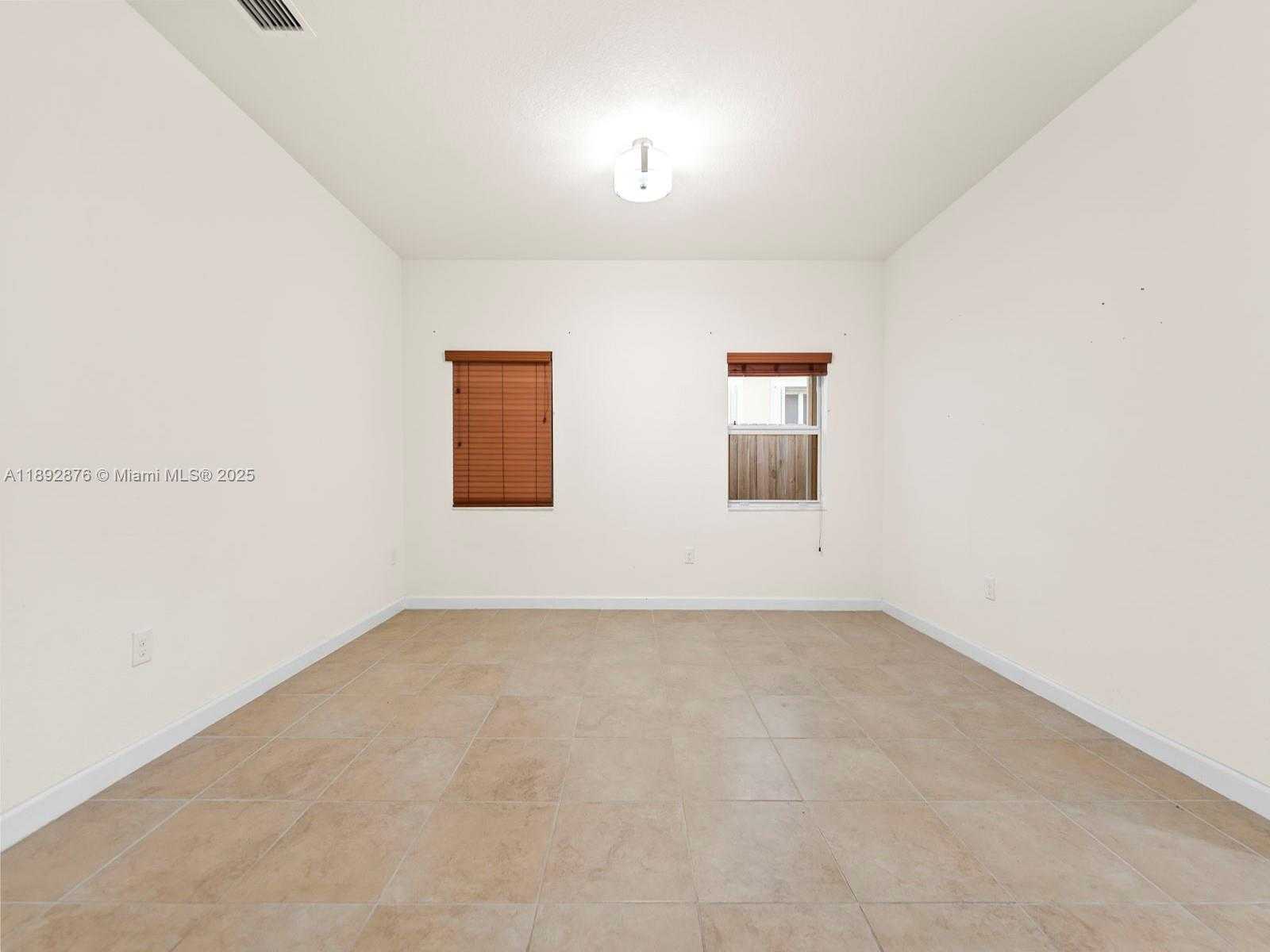 Small Image of 236 SOUTH EAST 32ND AVE, Homestead Number 22